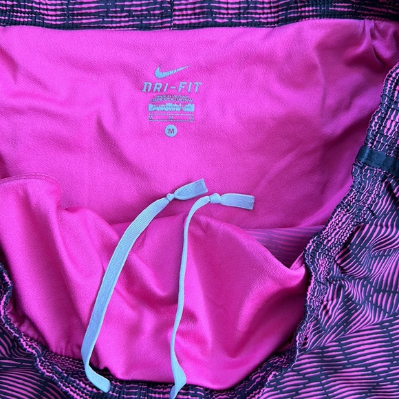 Nike running shorts - Picture 4 of 4